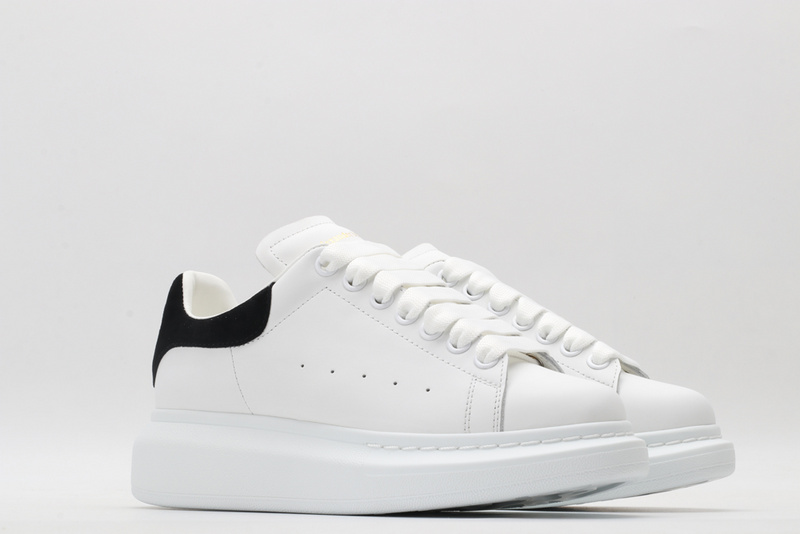 A1exa*der m*q*en sports shoes