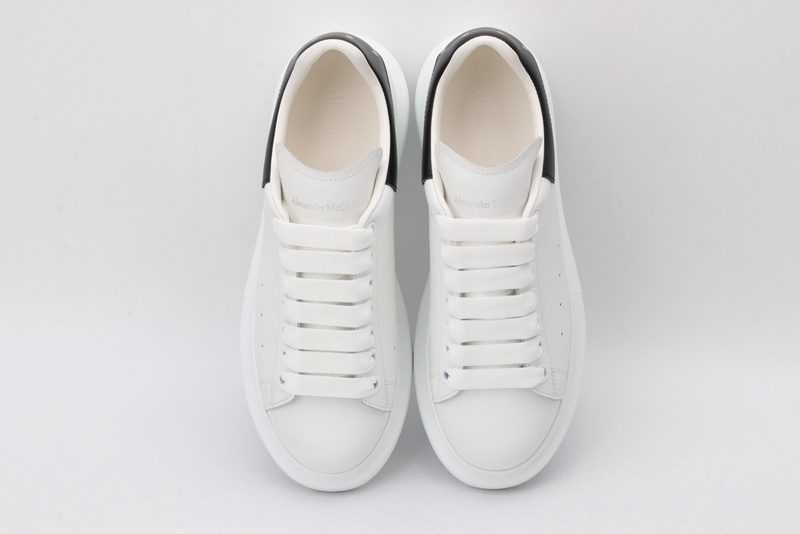 A1exa*der m*q*en sports shoes