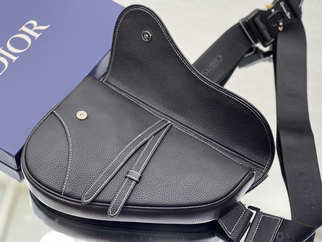 D*or saddle bag-20 x 28.6 x 5cm