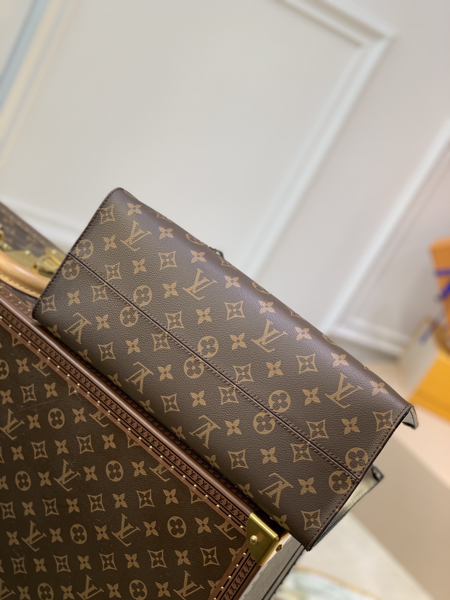 l0*is V*t0n onthego handbag-41*34*19cm