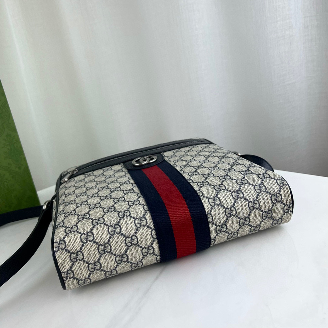g*u*i gg S*p*e bag-28*29*6cm