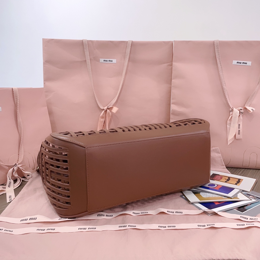 M1um1u wander bag-40x21 x 15.5cm