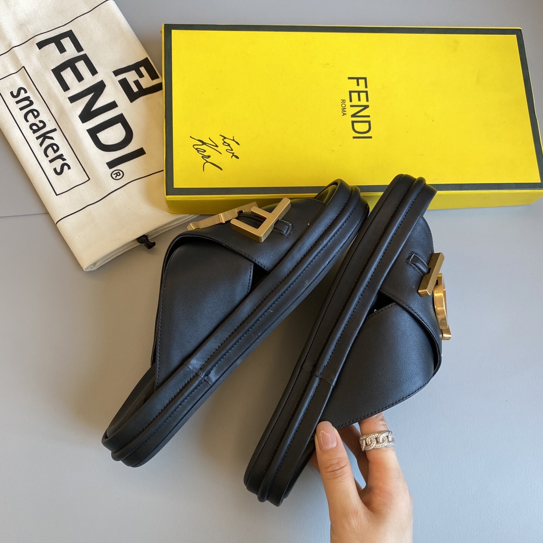 F**digraphy sandals(eu35-41)