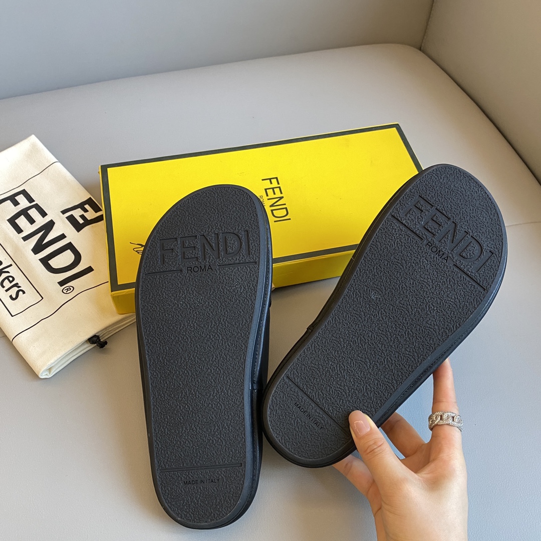 F**digraphy sandals(eu35-41)
