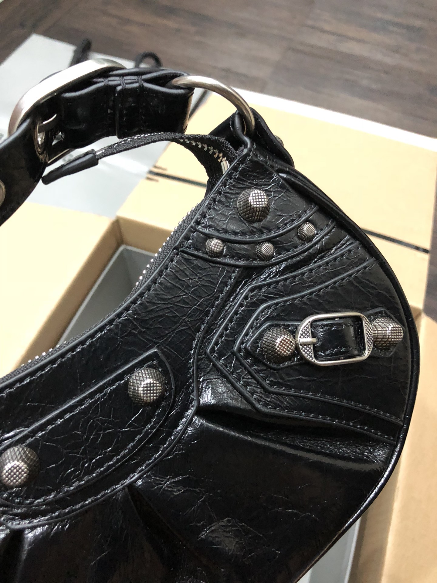 Balenciag Le Cagole Handbags-26*16*10CM