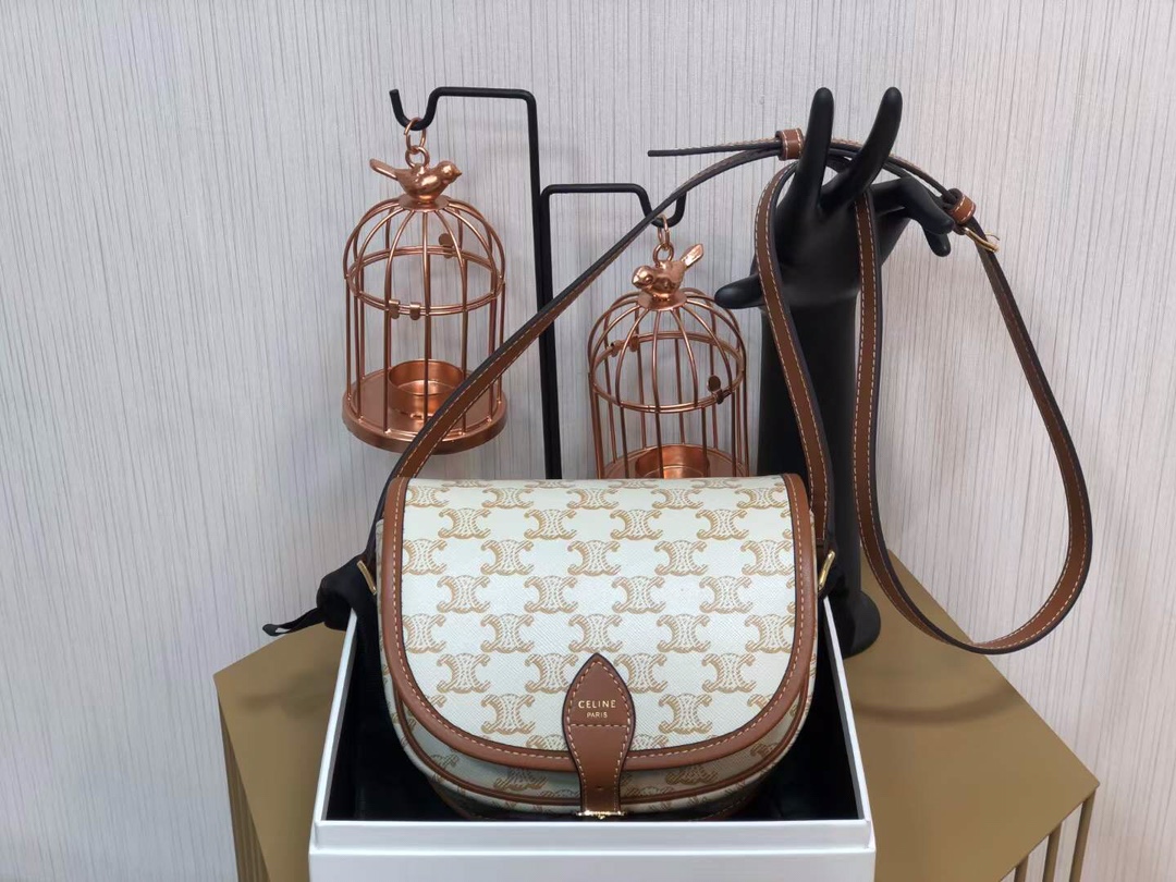 Celin Folco Triomphe Bag-18 X 17 X 6.CM