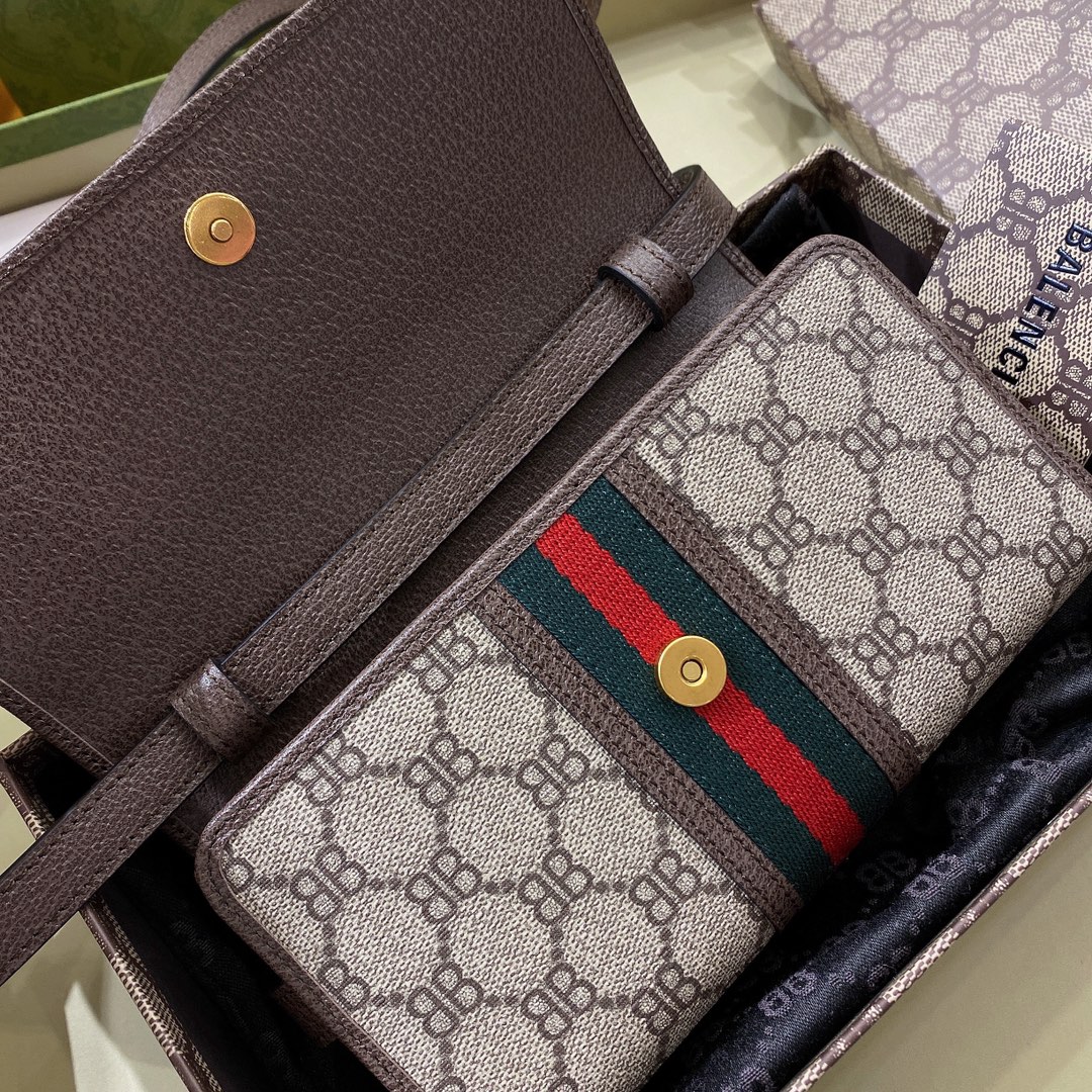 G*u*i&ba*len*cia*ga crossbody bag-19.5x12x3cm