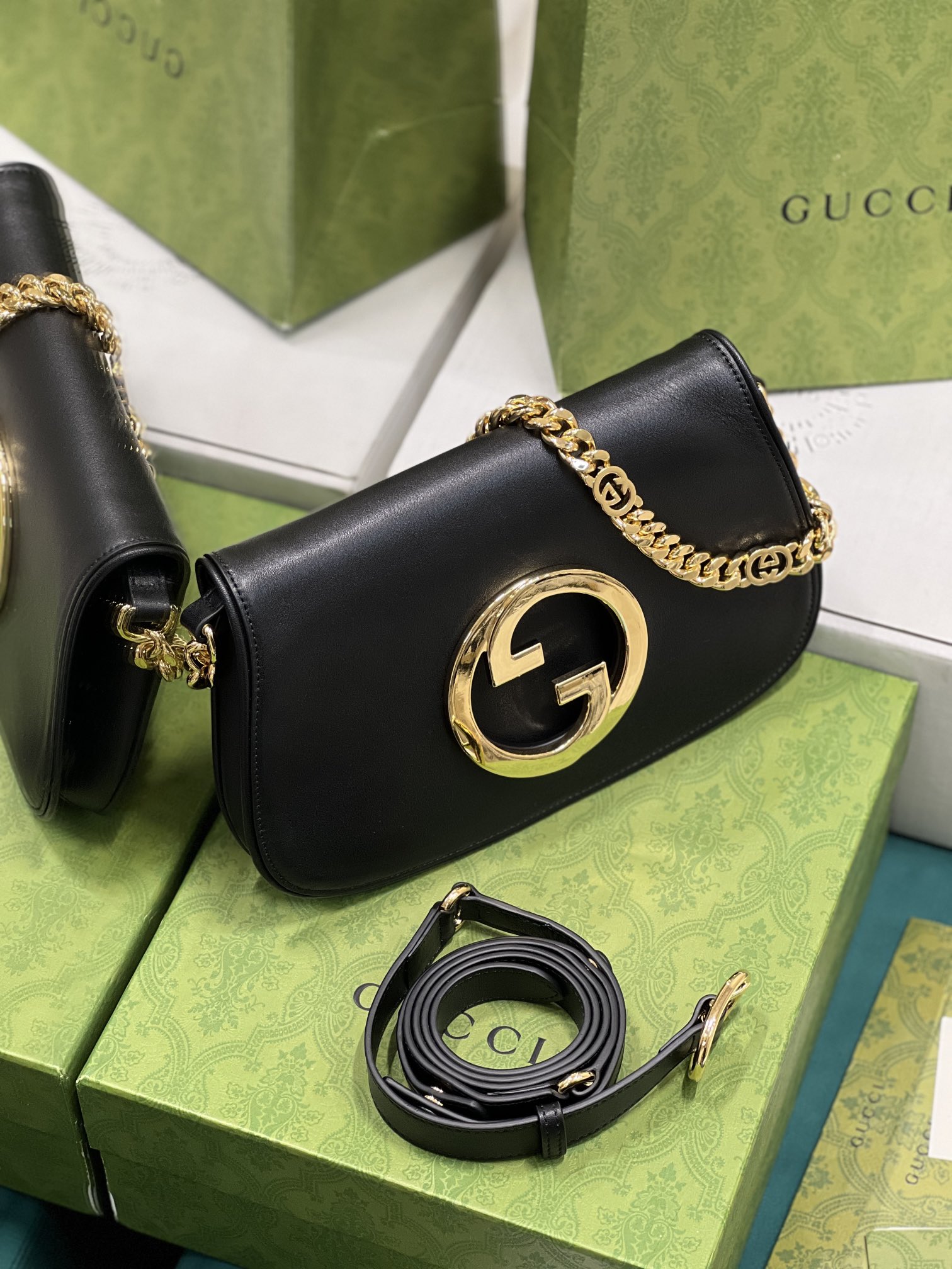 G*u*i blondie shoulder bag-28*16*4cm