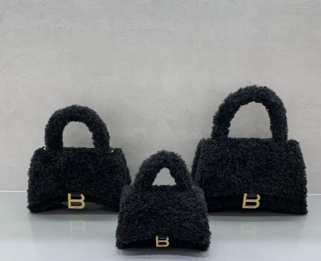 Ba*len*cia*ga hourglass bag