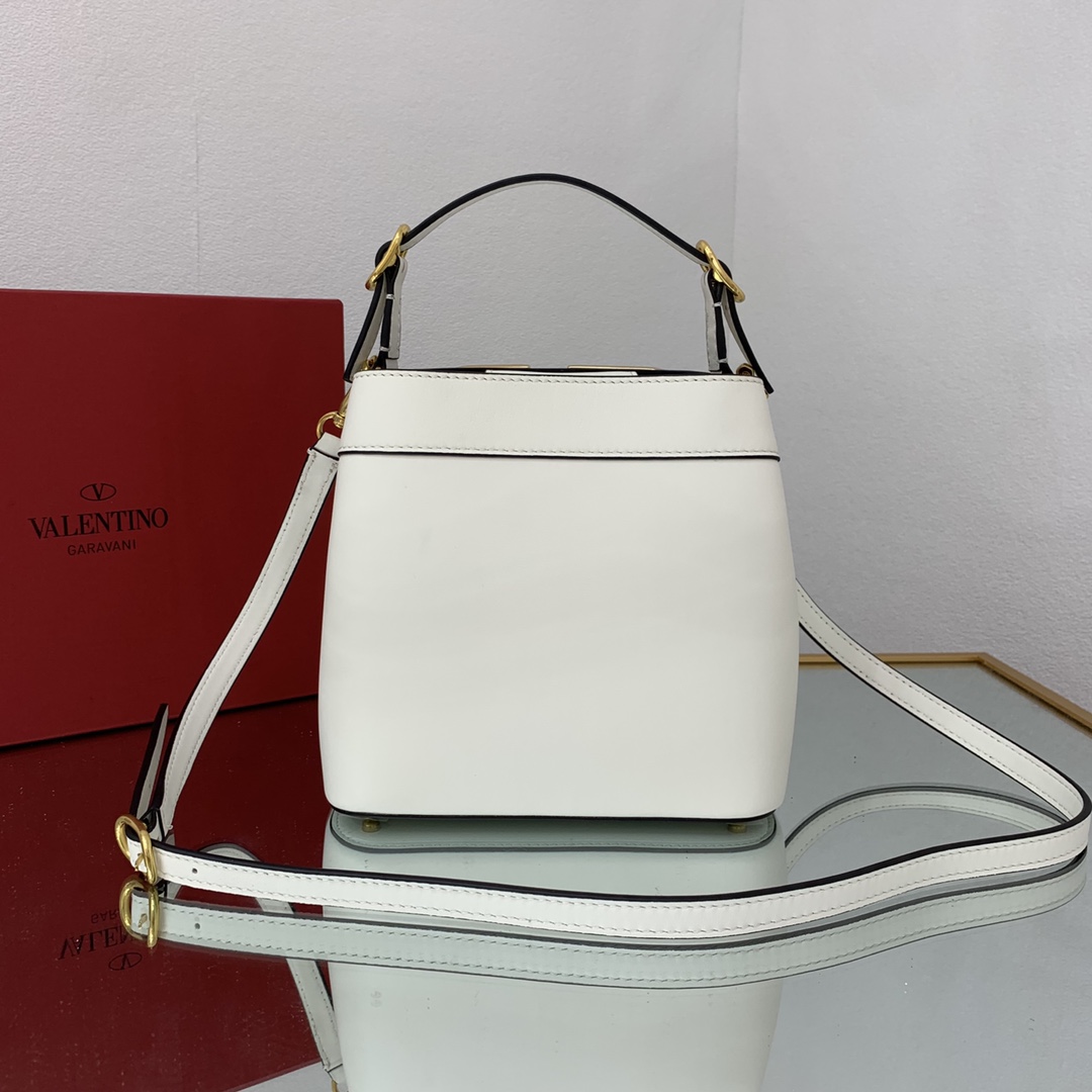 Va1e*ntin0 garavani s*pervee bag-20*19*12cm