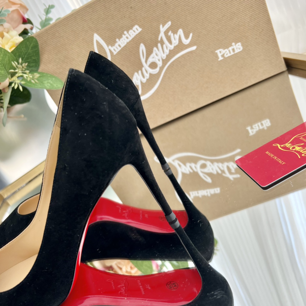 Ch**an louboutin heels