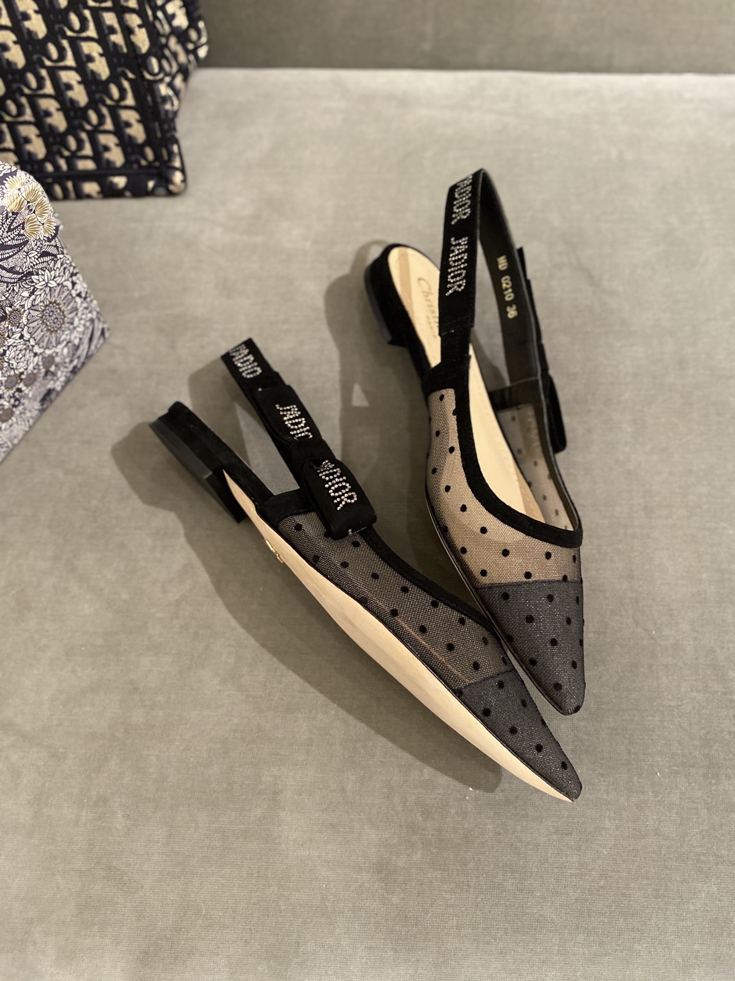 D*or flap shoes