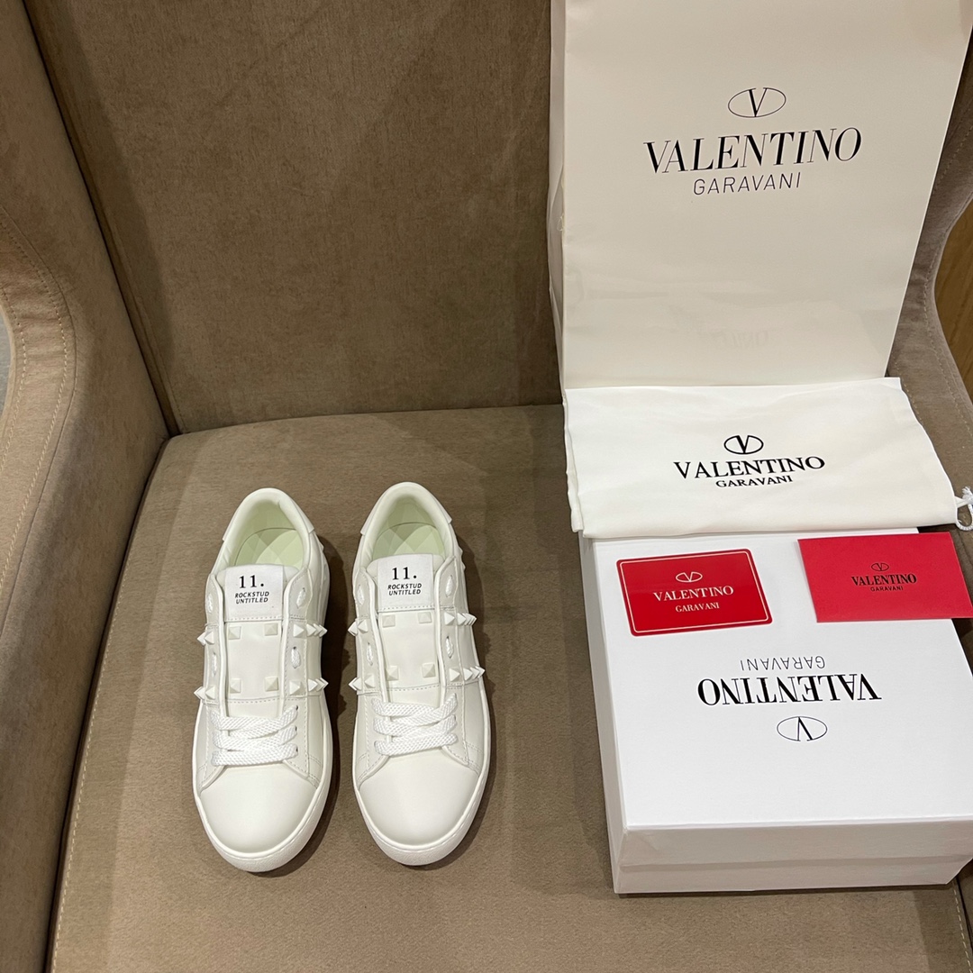 Va1e*ntin0 garavani sneakers