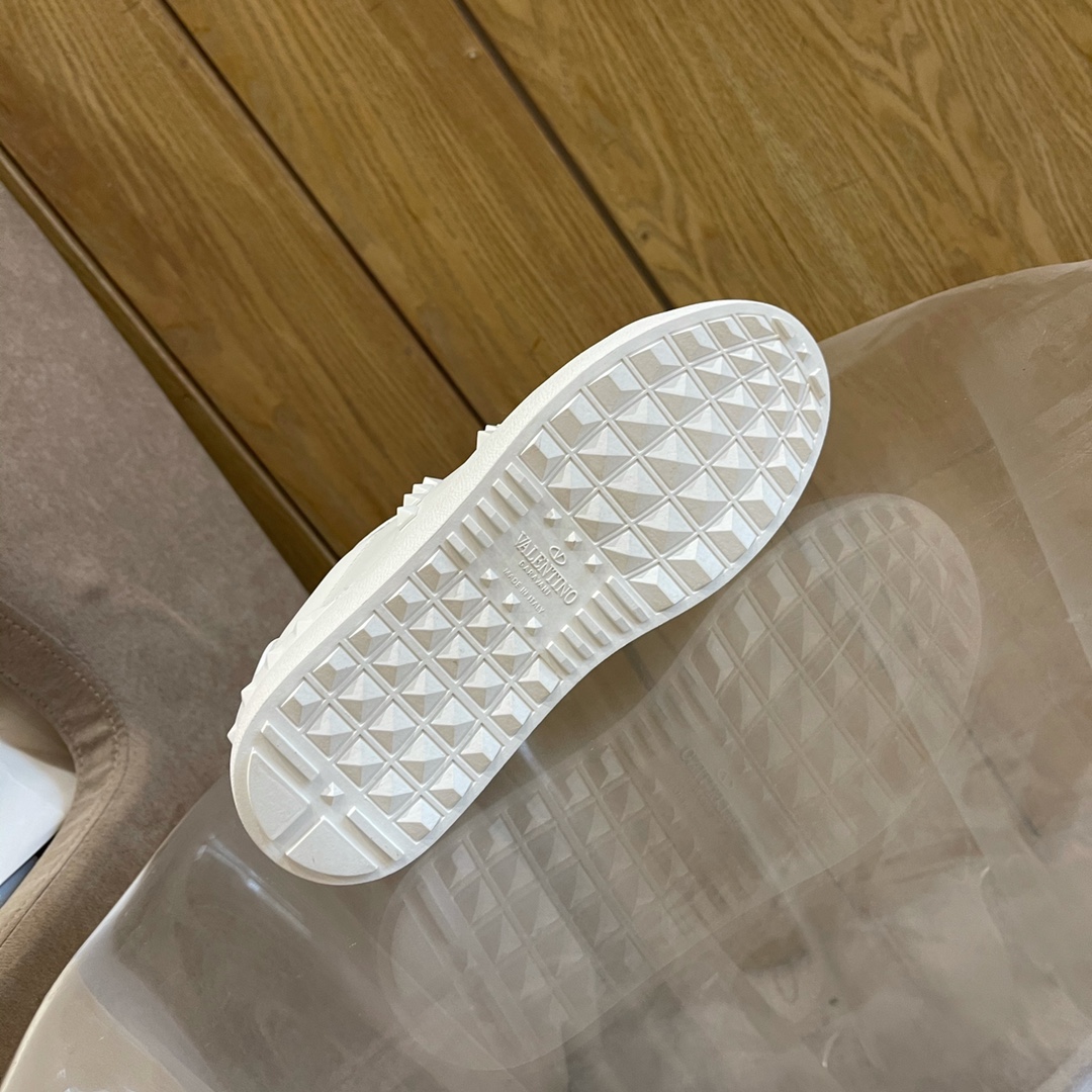 Va1e*ntin0 garavani sneakers