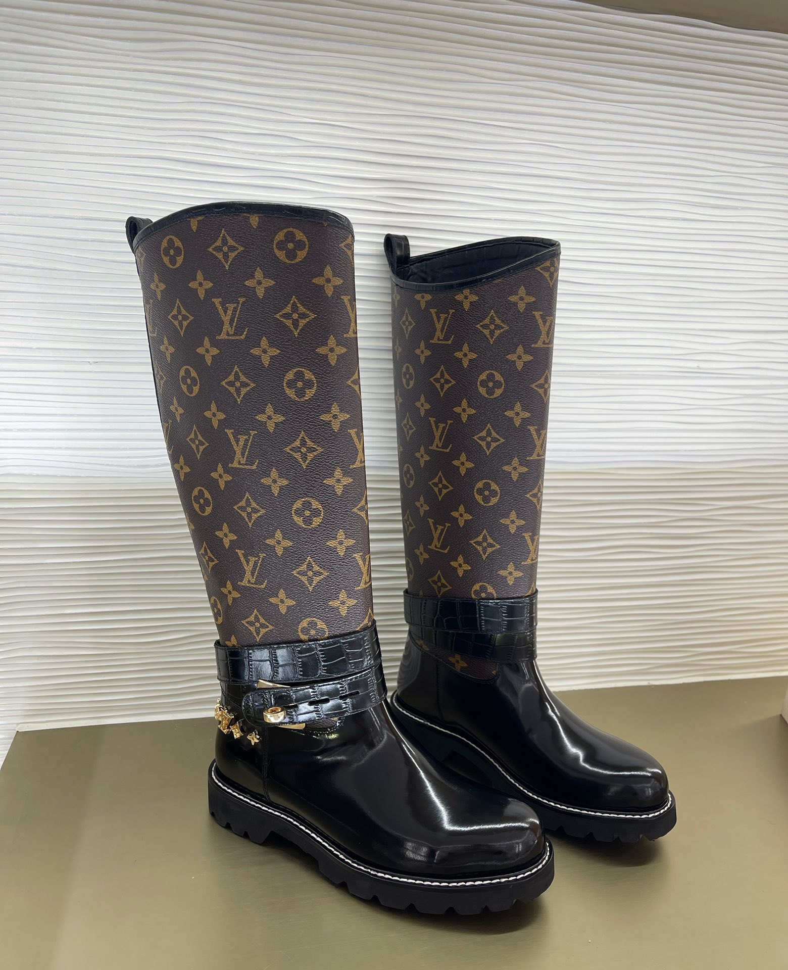 l0*is V*t0n boots（eu35-42）