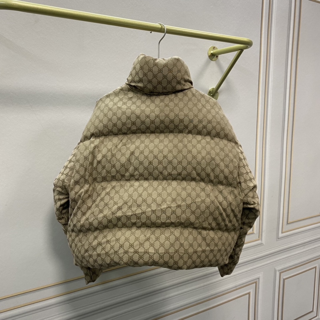 Balen*iaga Cotton