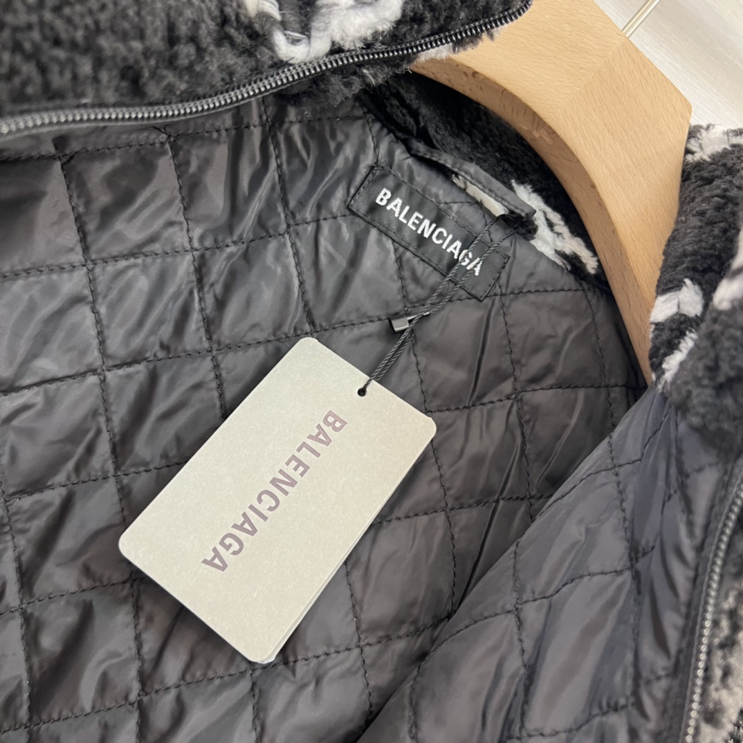Ba*len*cia*ga coat