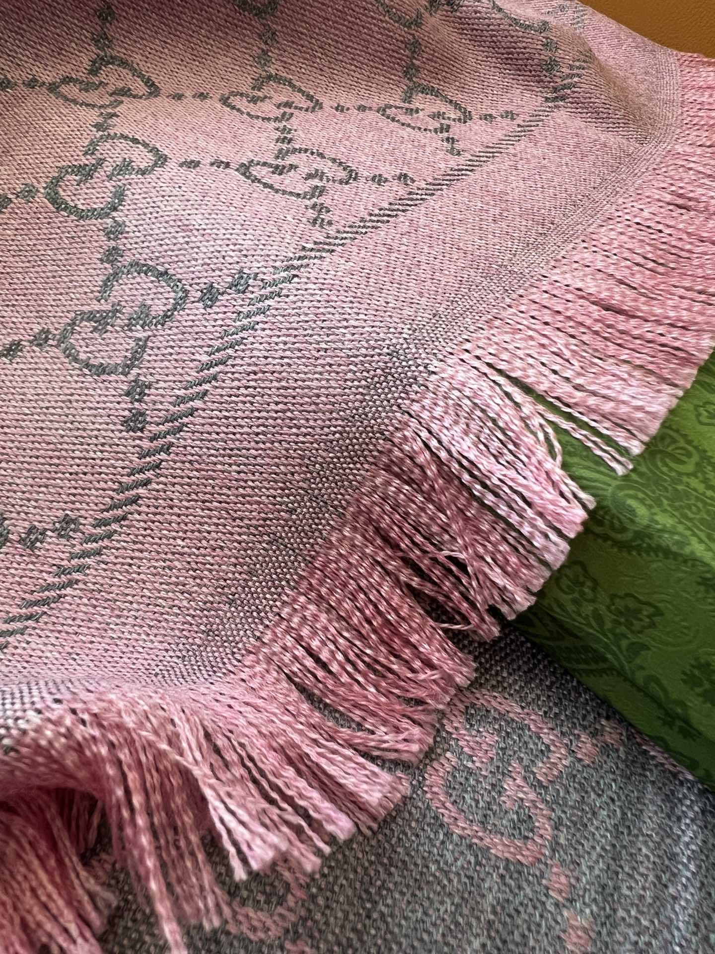 G*u*i scarf-48*180cm