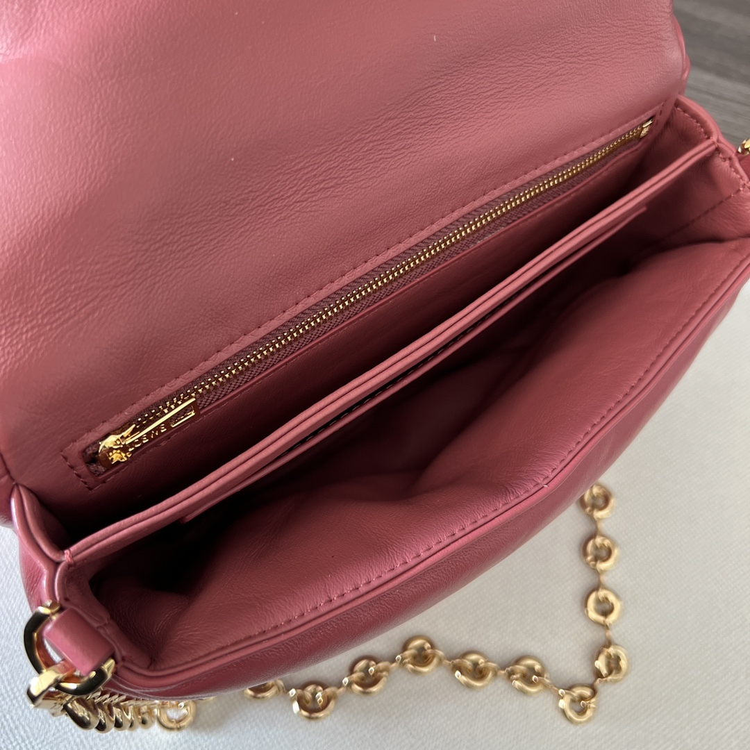 L0ew* puffer goya bag-23*13*6cm