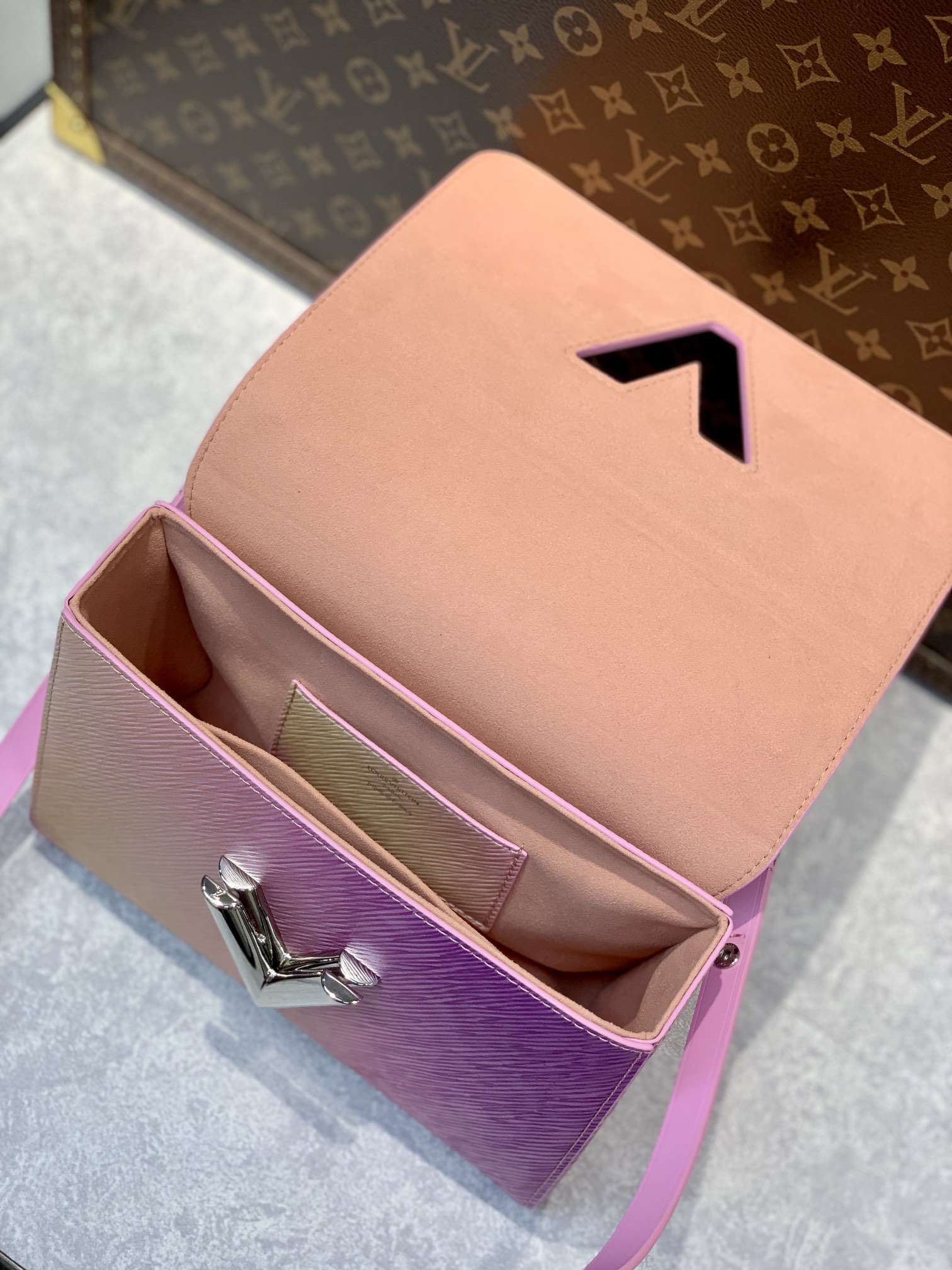 l0*is V*t0n twist -18*13*9cm