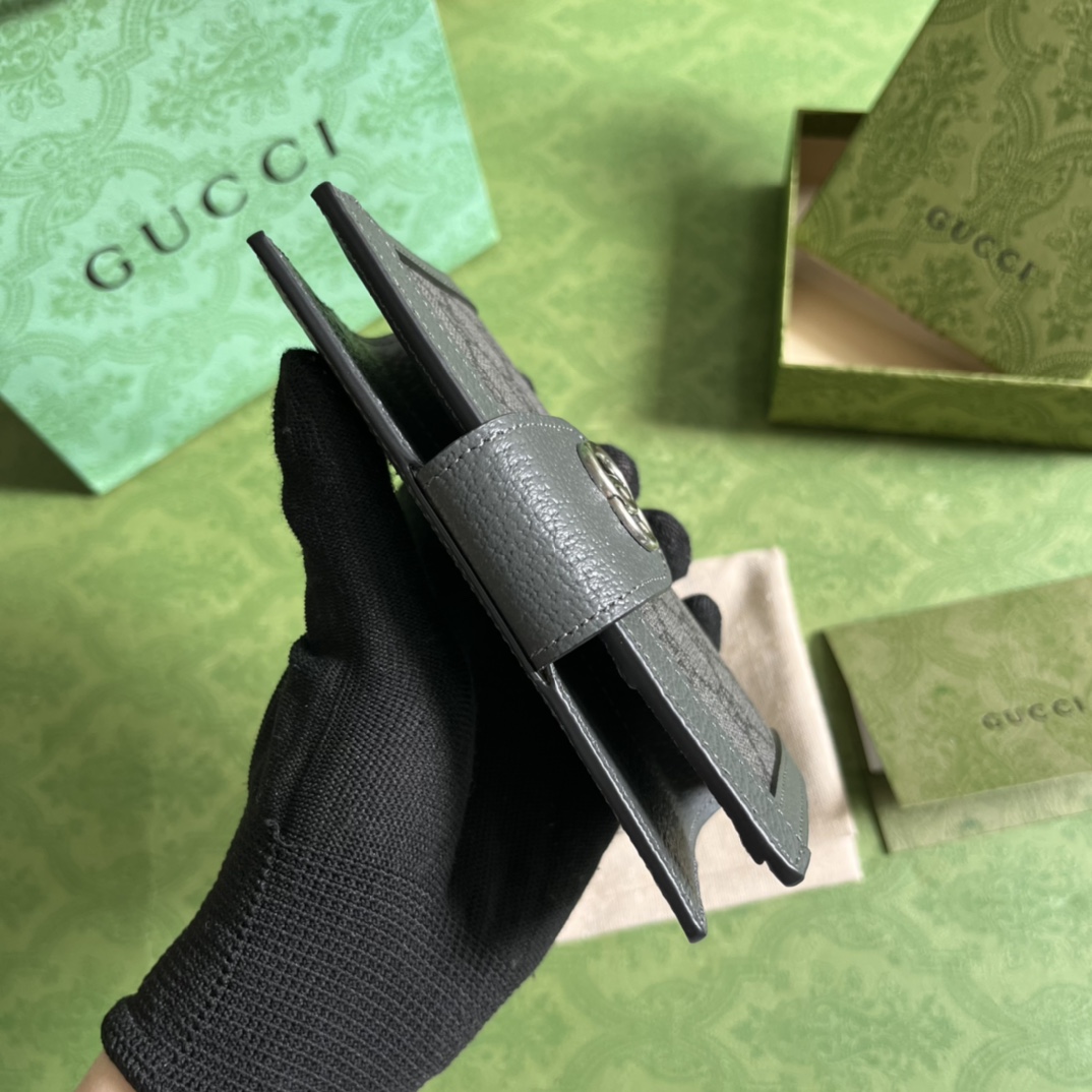 G*u*i wallet-10*14*2.5cm