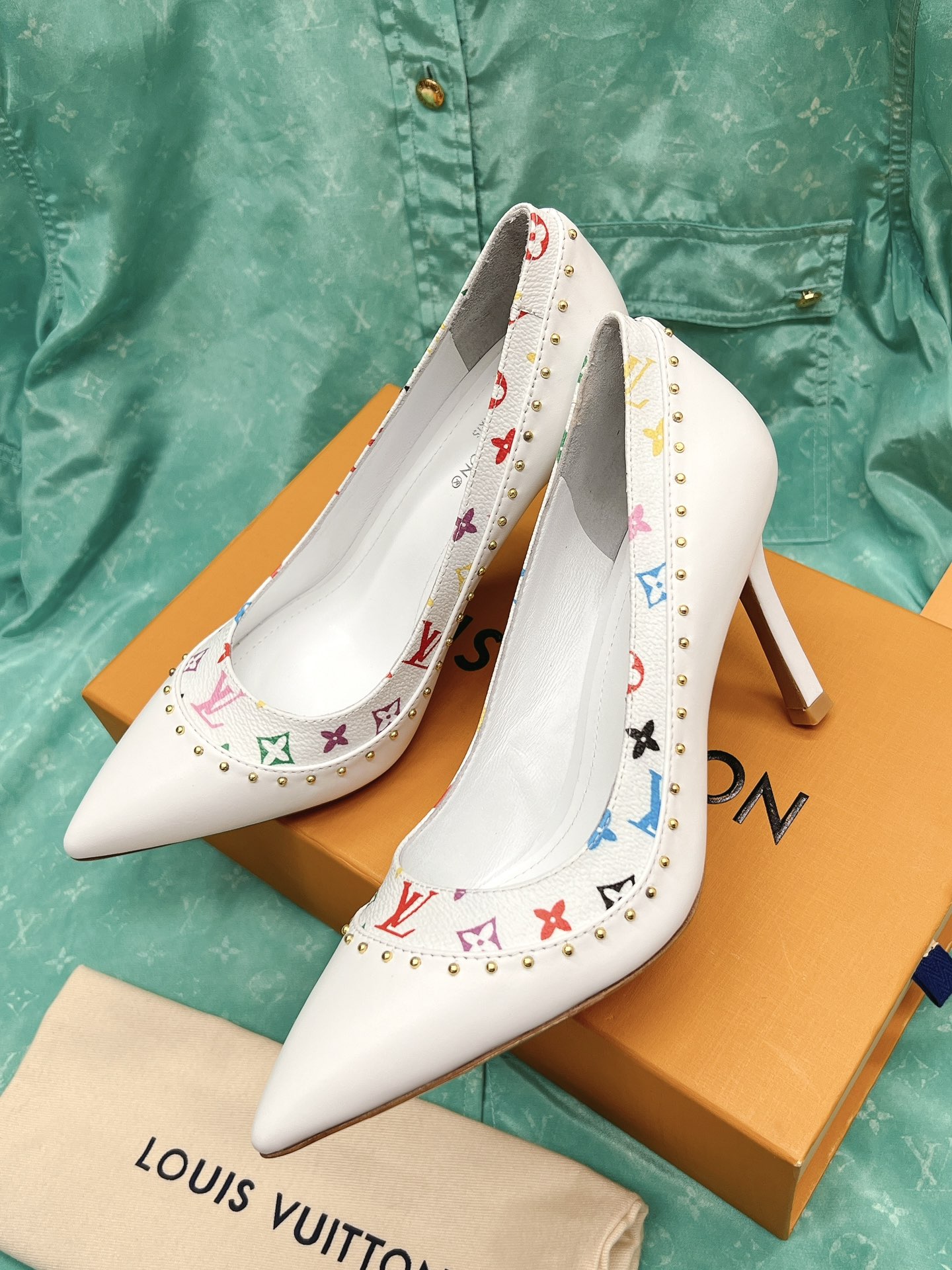 l0*is V*t0n heel-10.5cm