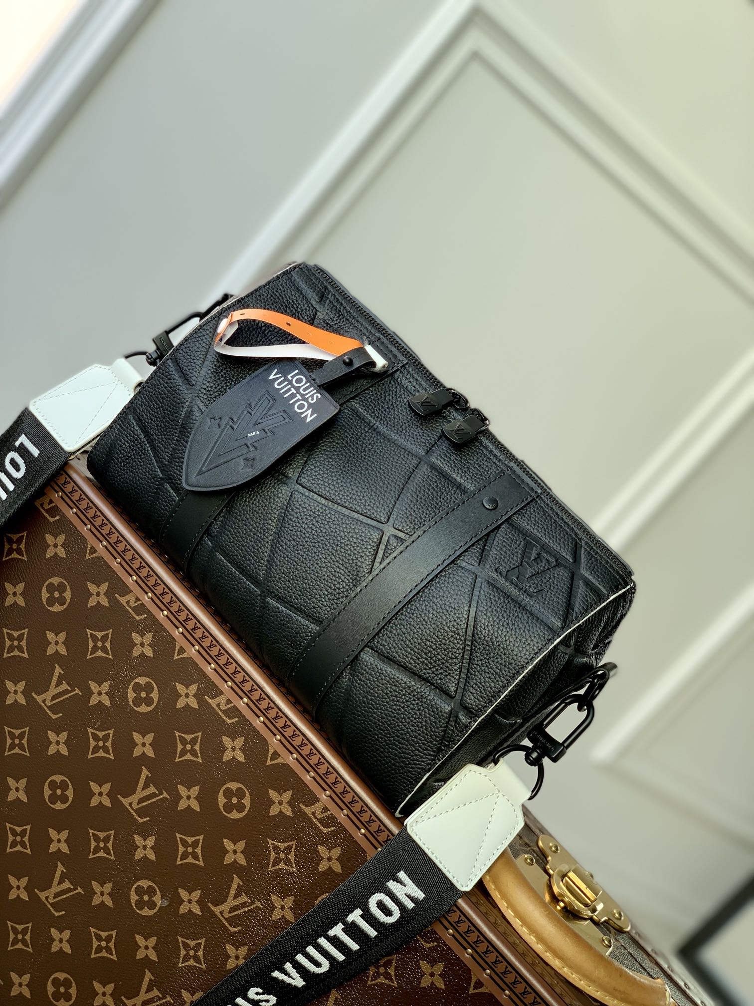 l0*is V*t0n city keepall-27x17x13cm