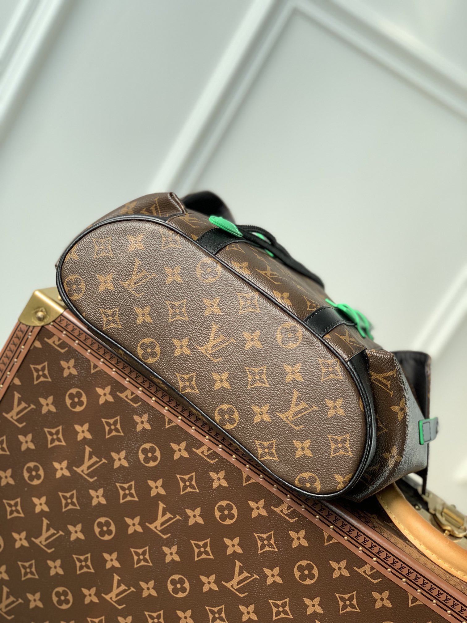 l0*is V*t0n christopher backpack m46247-32*39*12cm