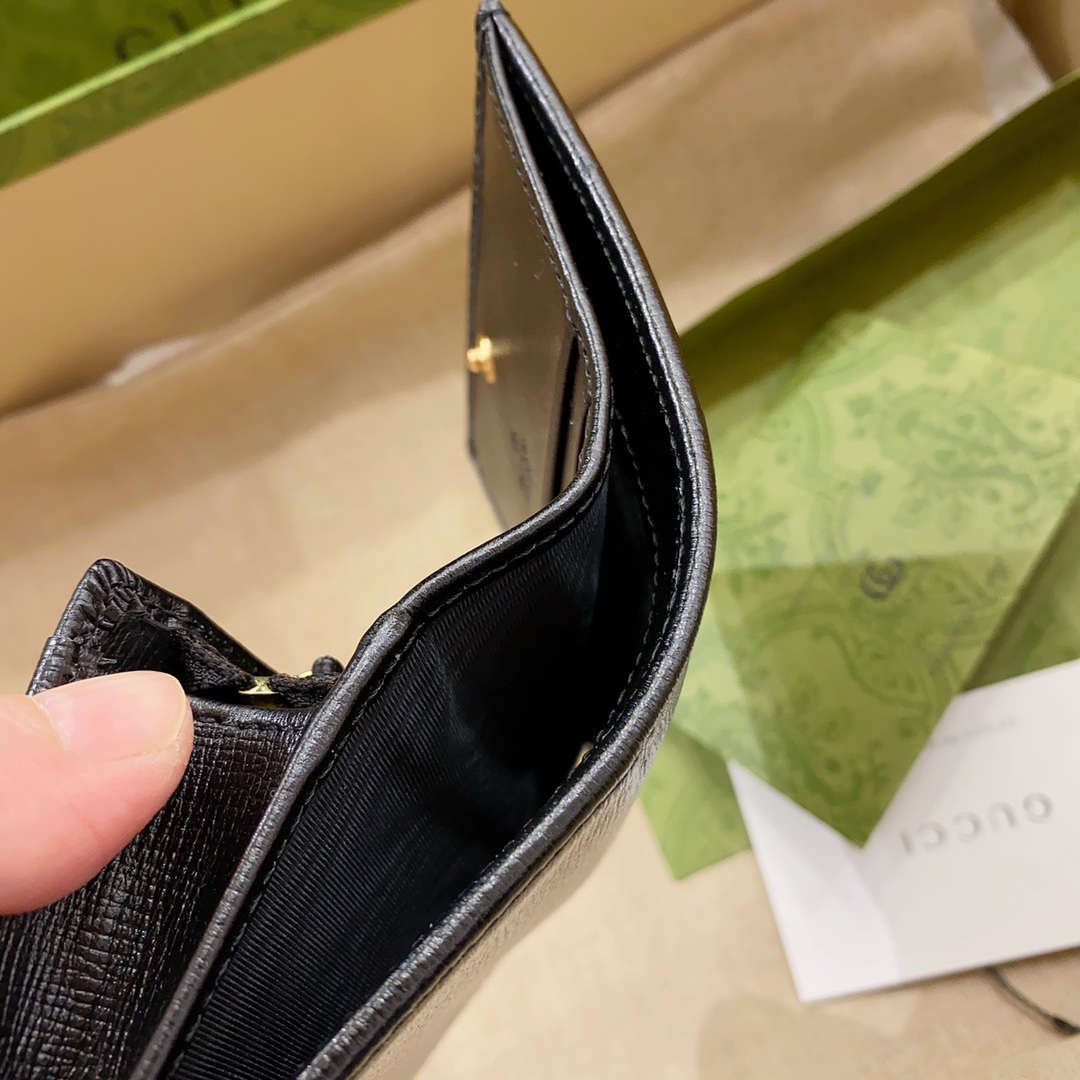 G*u*i 1955 horsebit wallet-11x 8.5 x 3cm