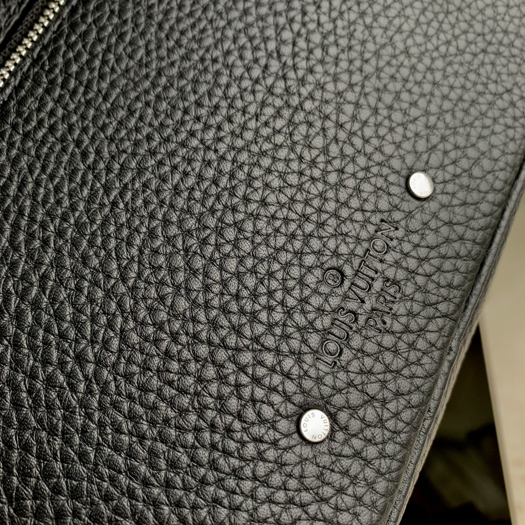 l0*is V*t0n pochette kasai -25 x 15.5 x 6.5 cm