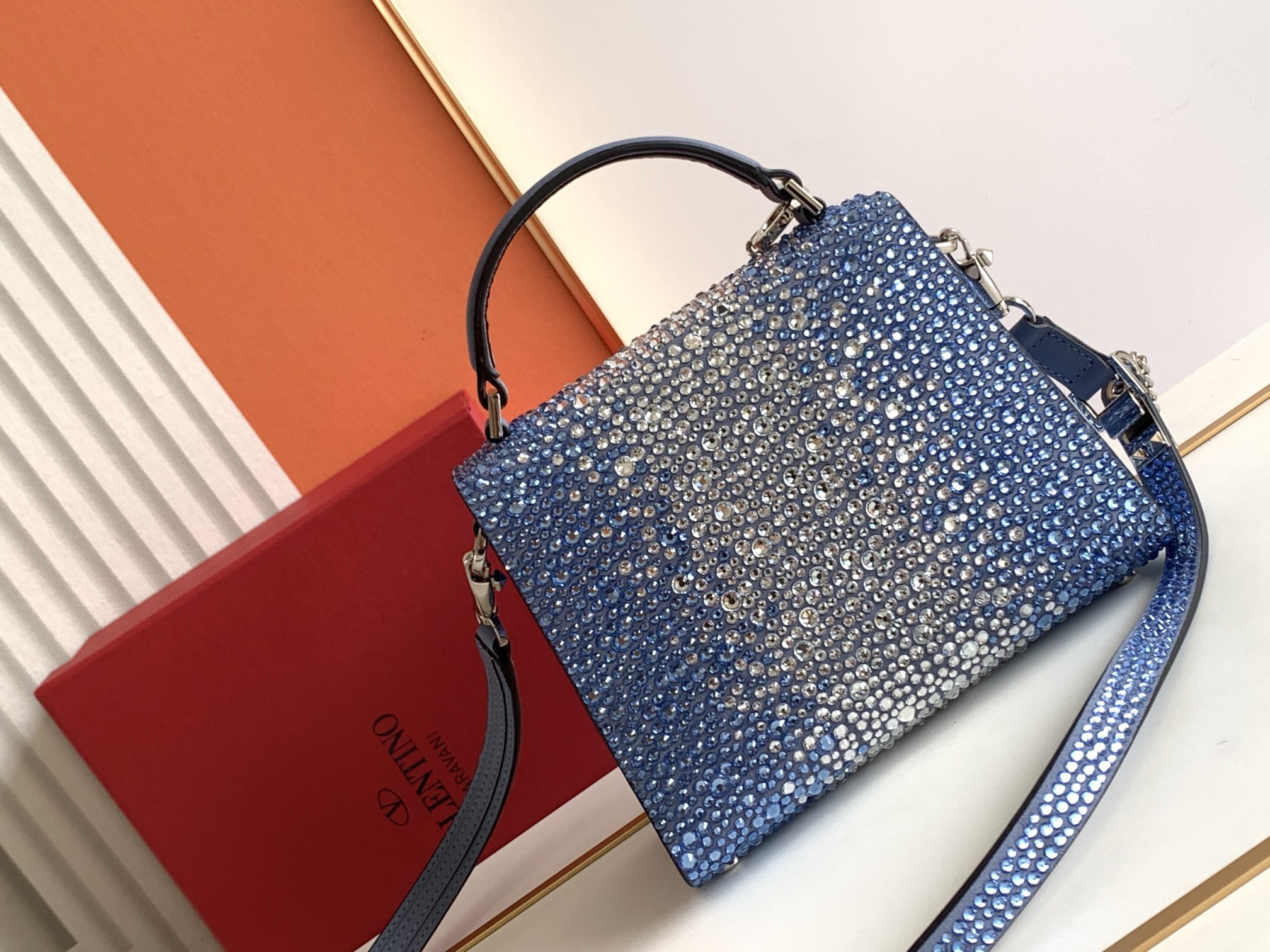 Va1e*ntin0 garavani vsling bags-19*13*9 cm