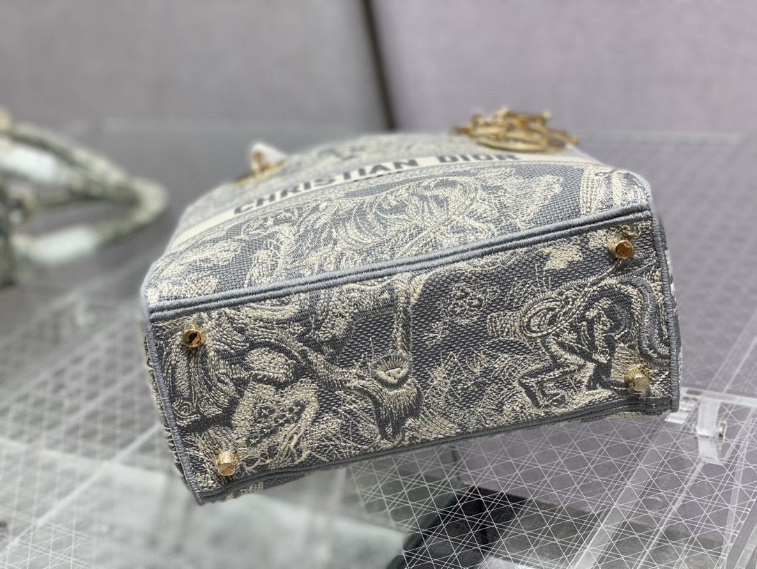 lady D*or handle bag-24cm
