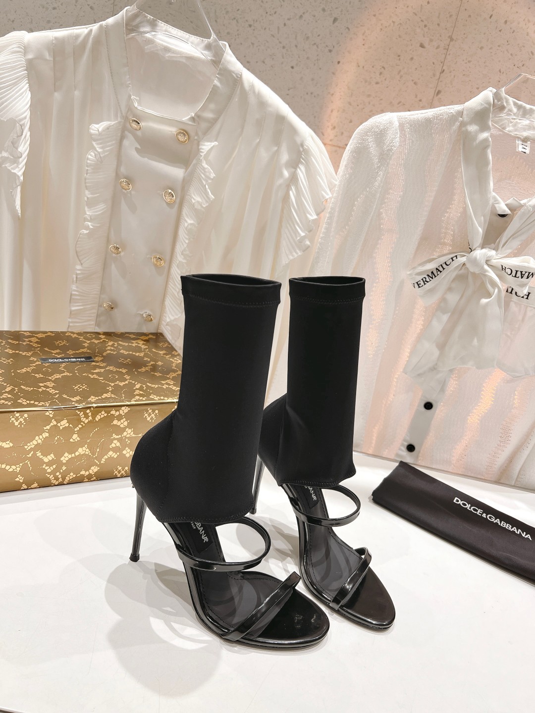 d01ce Gab*a*a heels