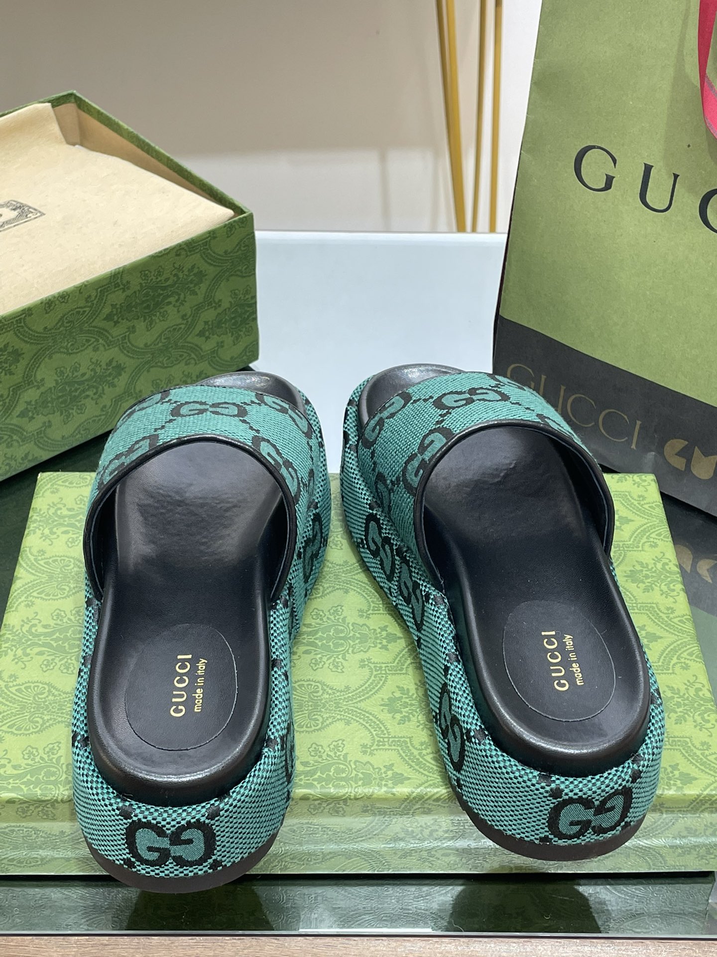 G*u*i slides(size35-43)