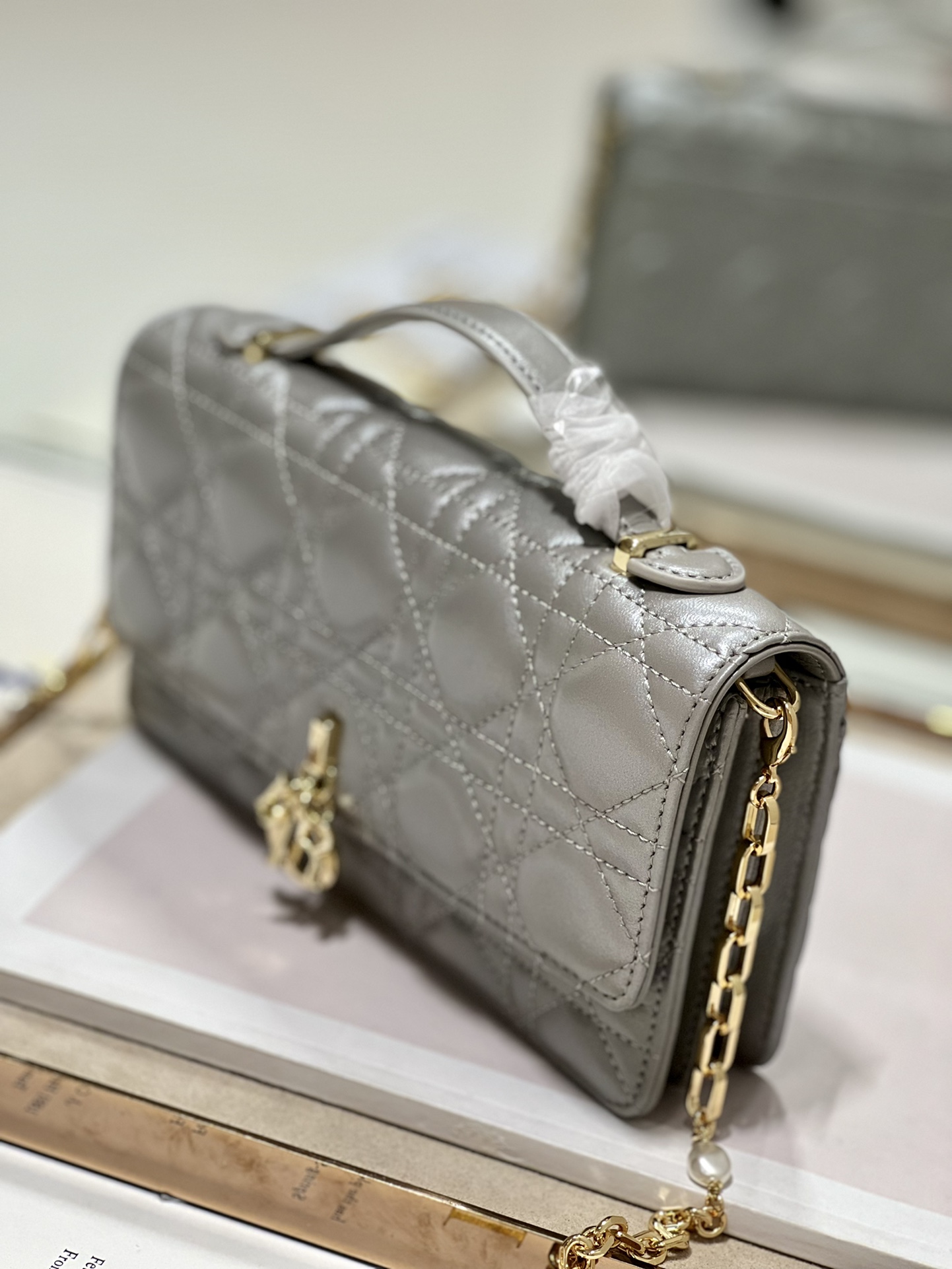 lady D*or bag-21 x 11.5 x 4.5ccm