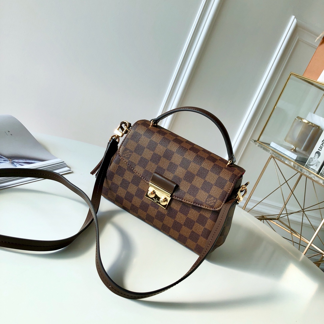 l0*is V*t0n croisette-n53000- 24.5x24.2x9cm