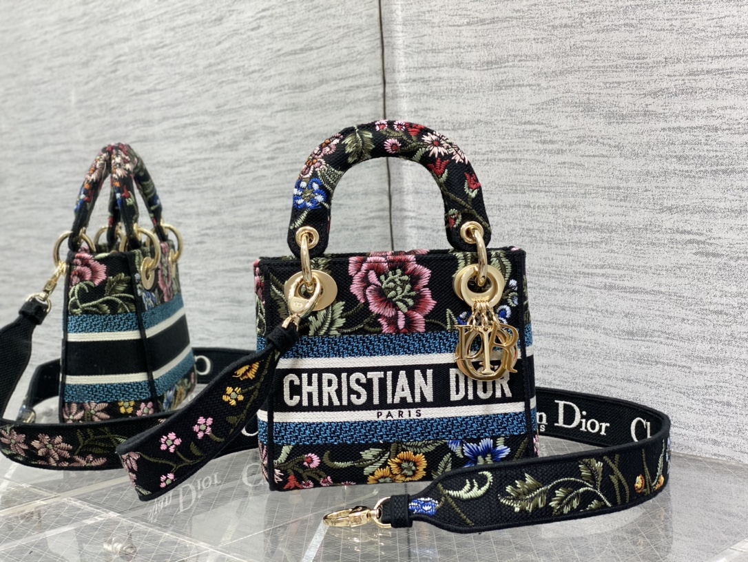 lady D*or-17*15*8cm