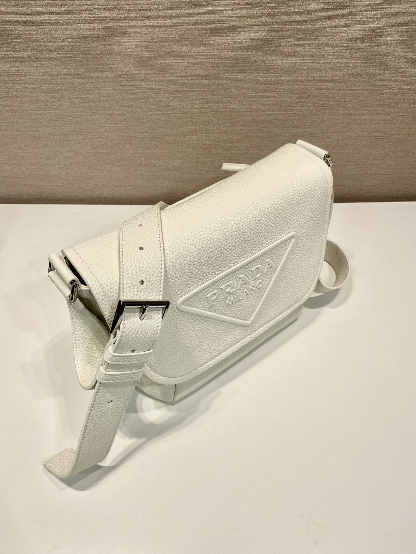 Pra*a 2vd056 messenger bag-22*2212cm