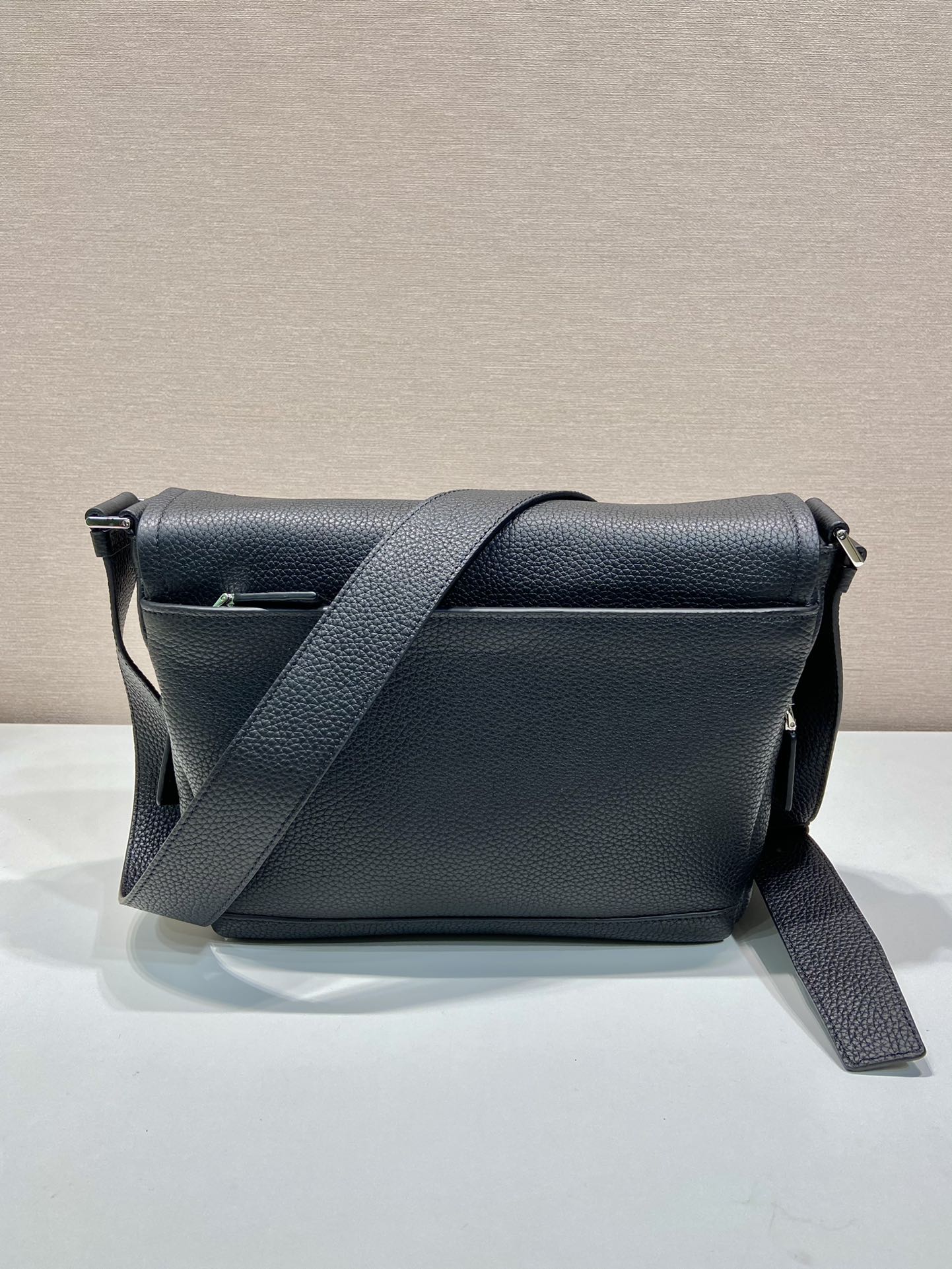 Pra*a 2vd056 messenger bag-22*2212cm