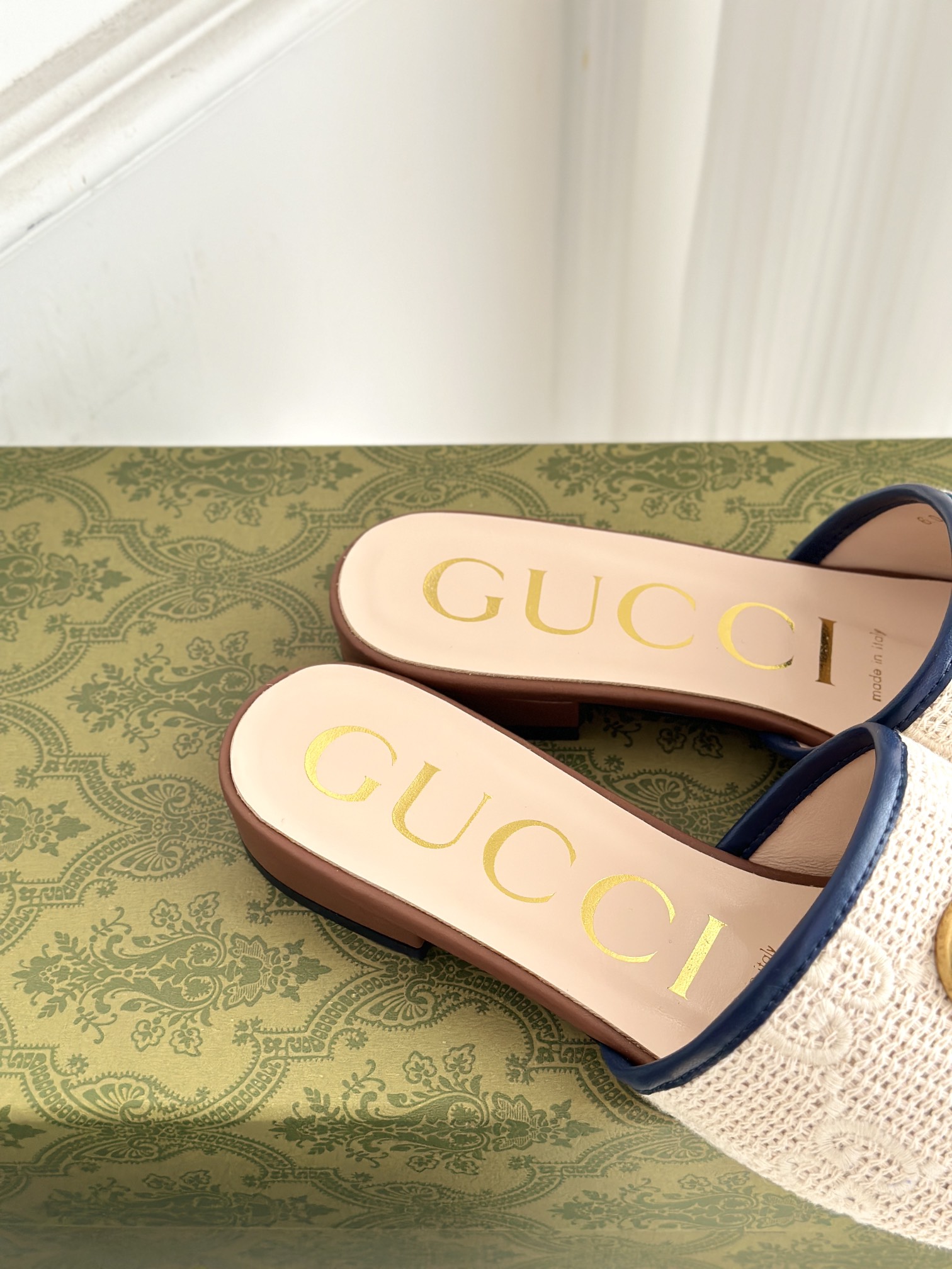 G*u*i slides
