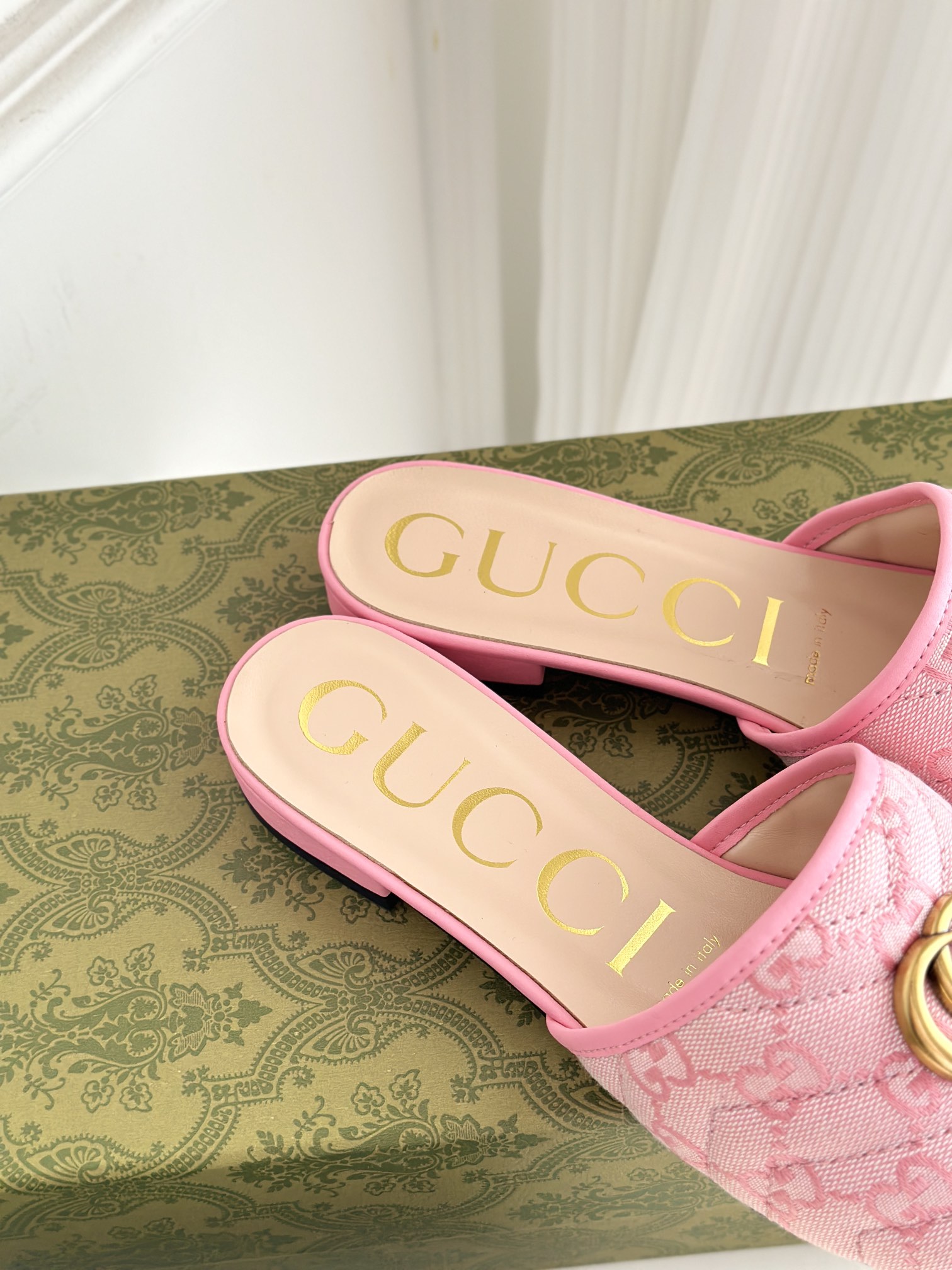 G*u*i slides