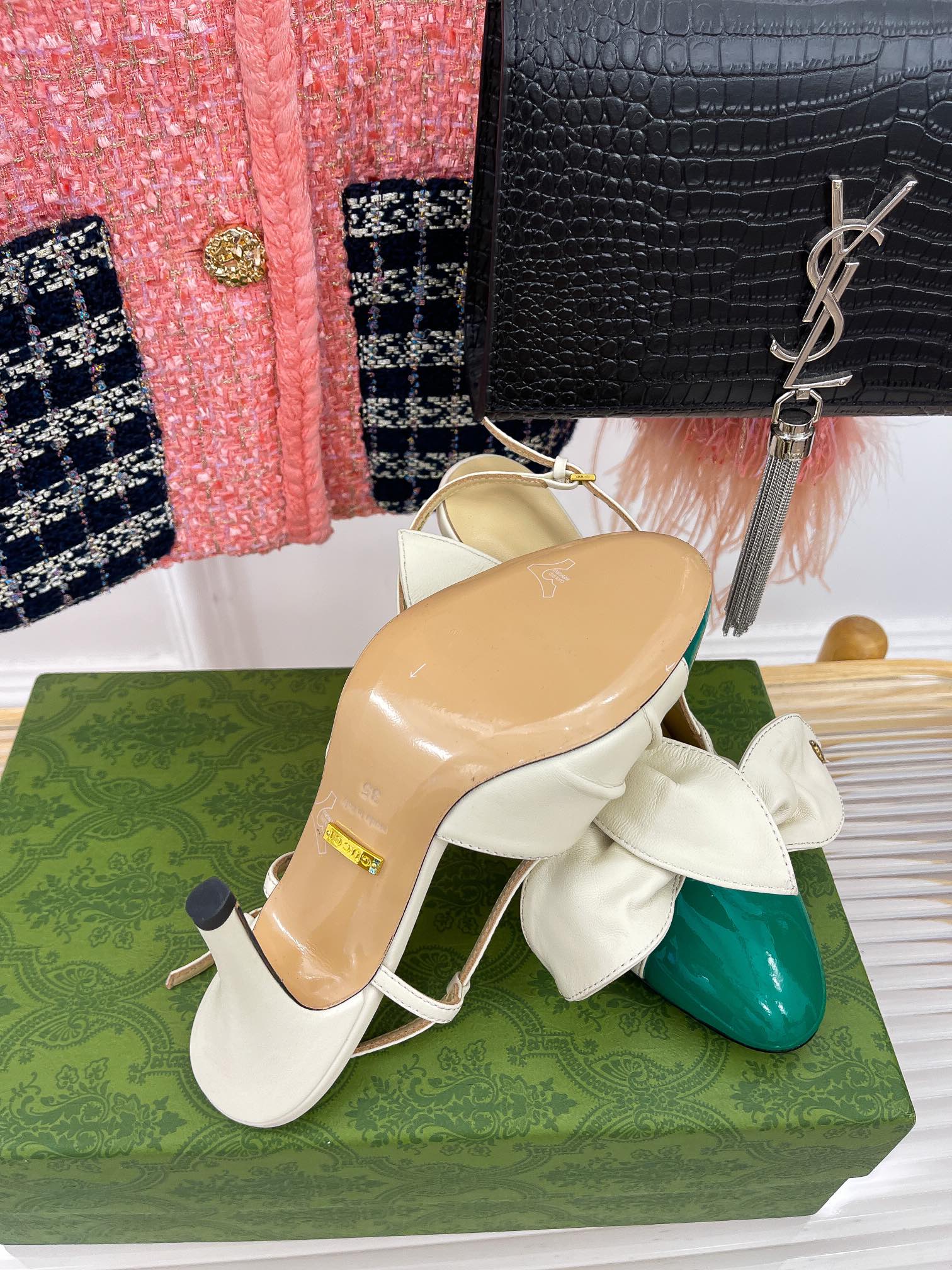 G*u*i slides-8.5cm