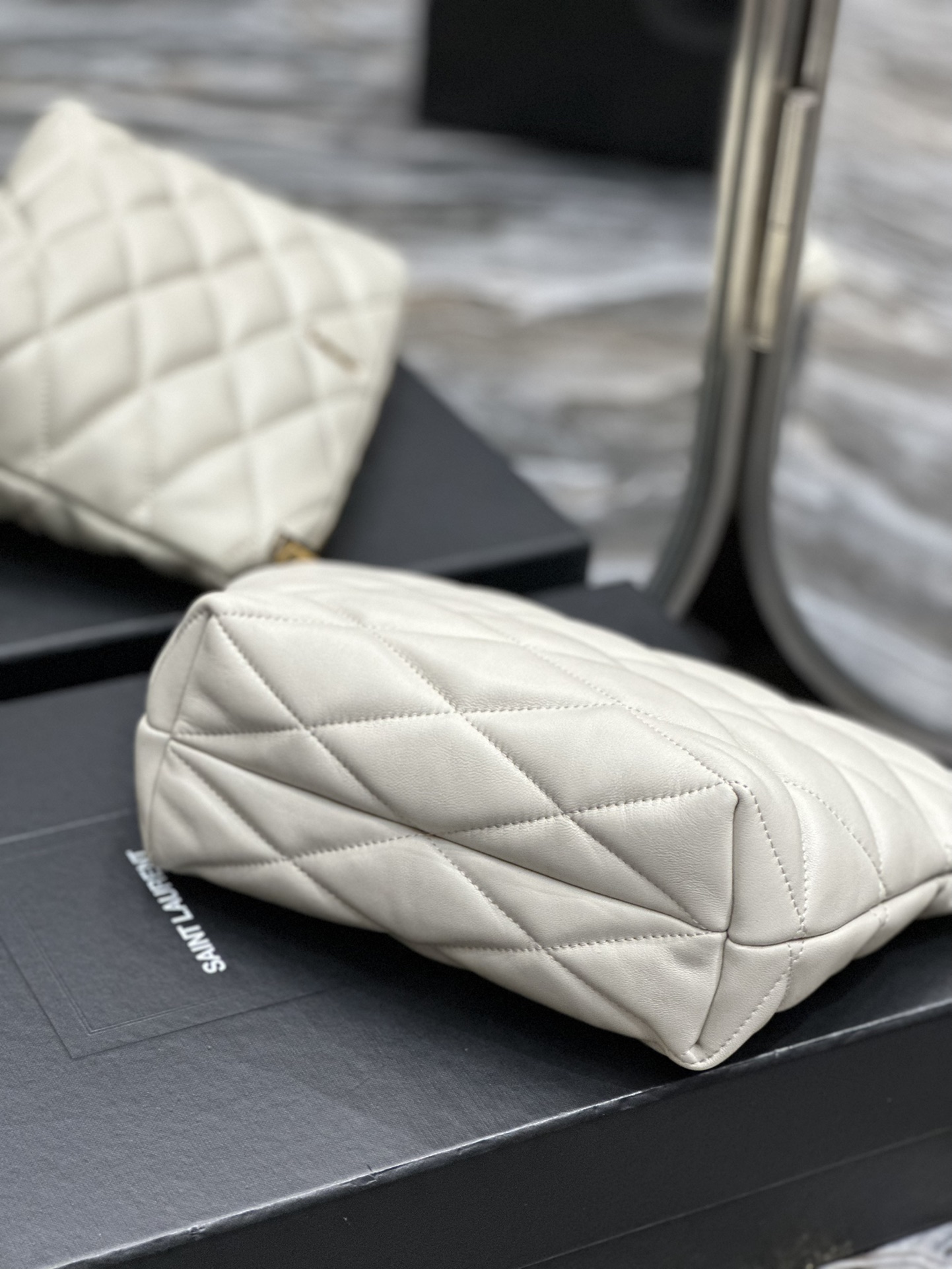 Y*L sade pouch-26x19x11cm
