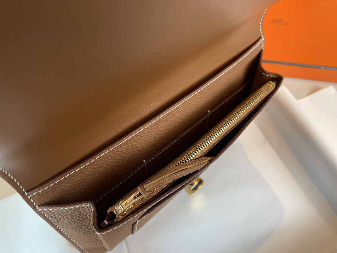 H**mes wallet togo