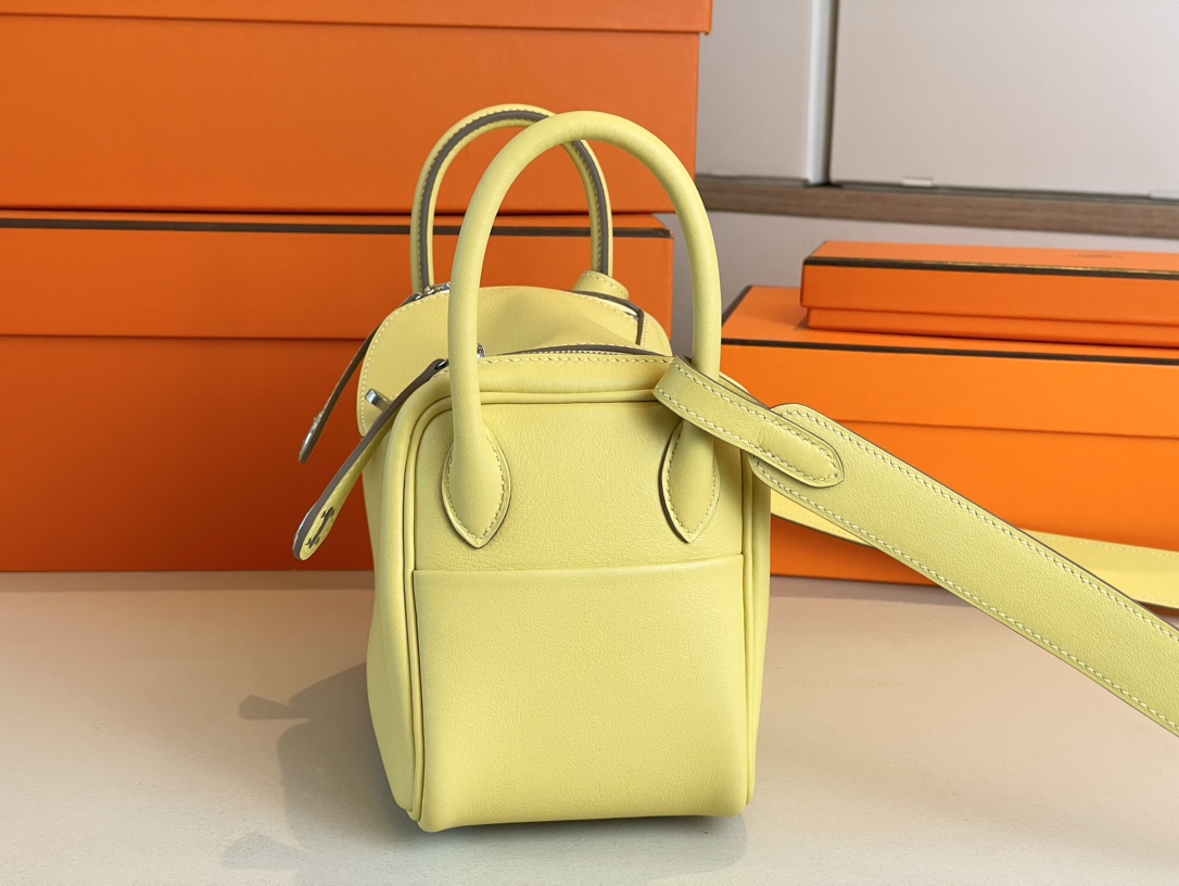 H**mes lindy 19-togo leather-19cm