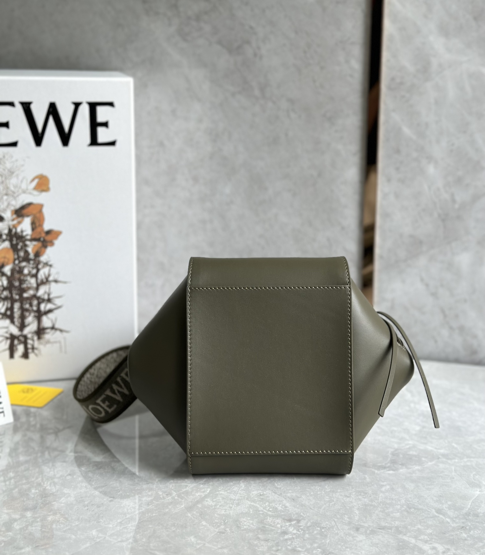 L0ew* hammock bag-19.5*14.4*20.8cm