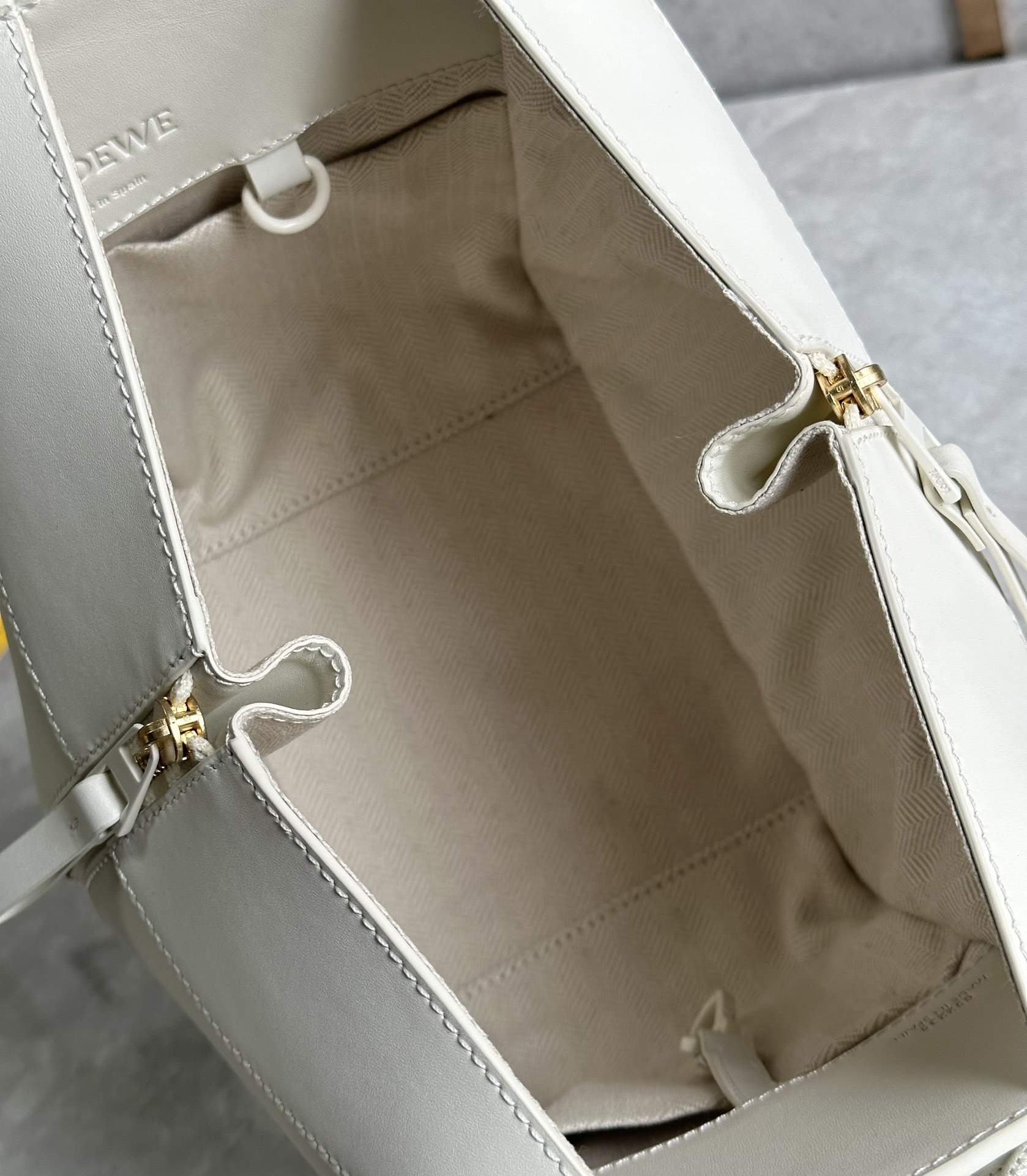 L0ew* hammock bag-19.5*14.4*20.8cm