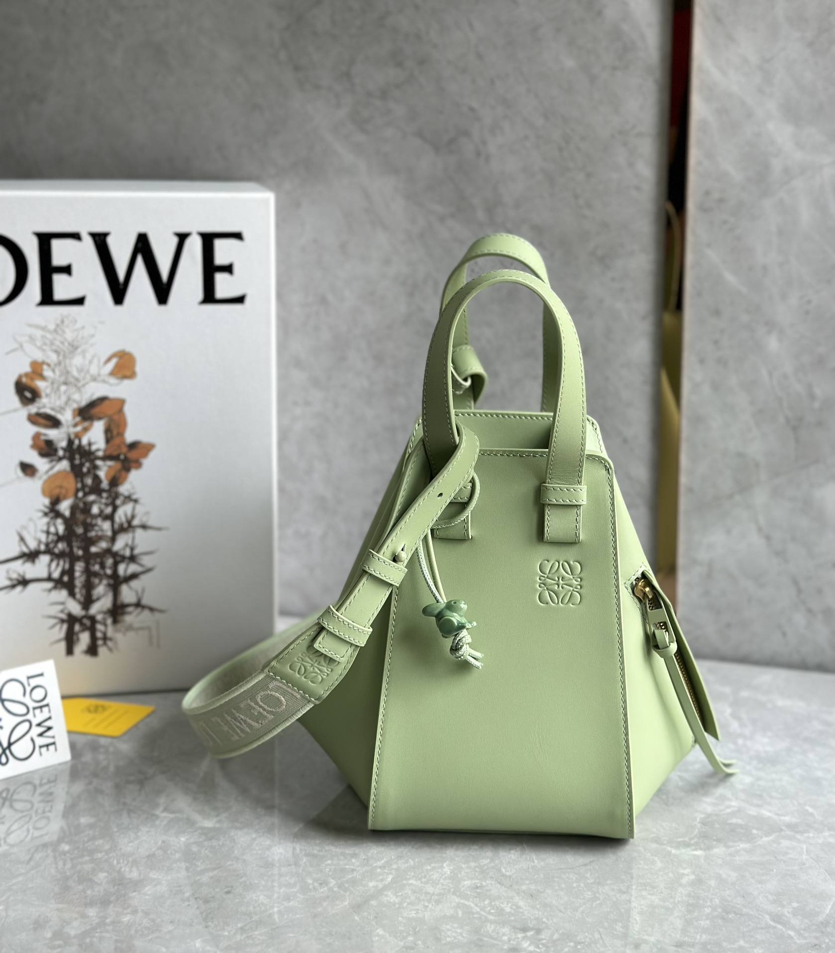 L0ew* hammock bag-19.5*14.4*20.8cm