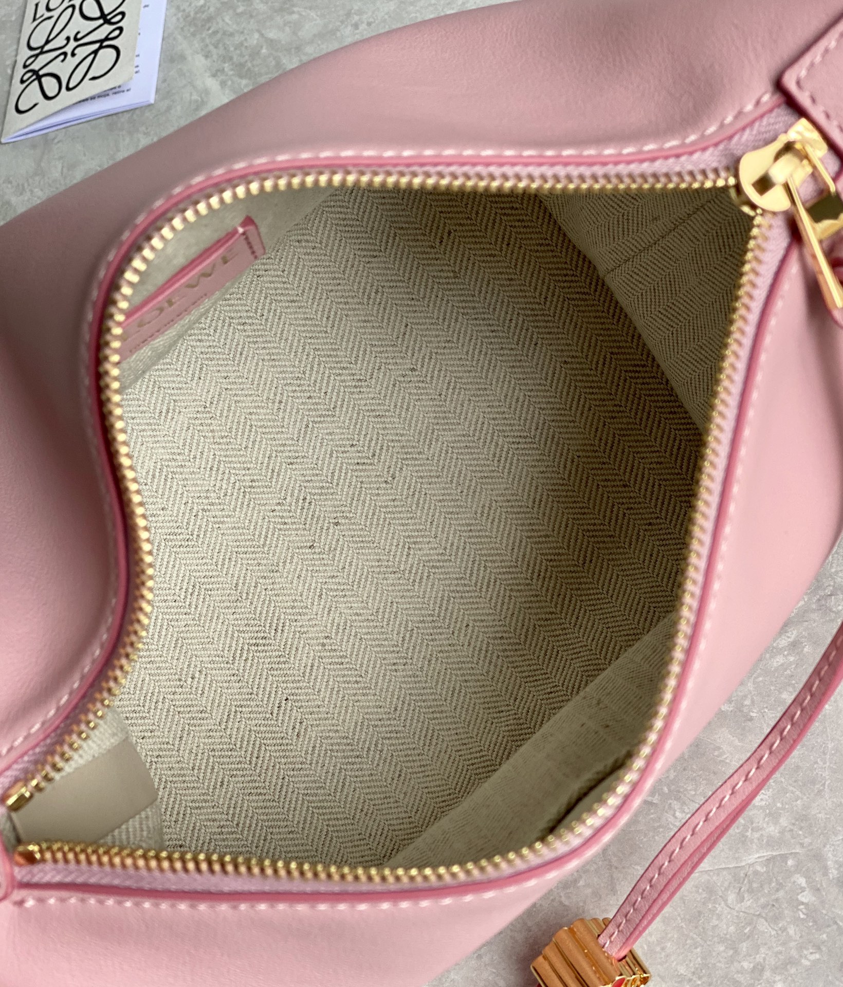 L0ew* cubi bag-20.5×17×12.5cm
