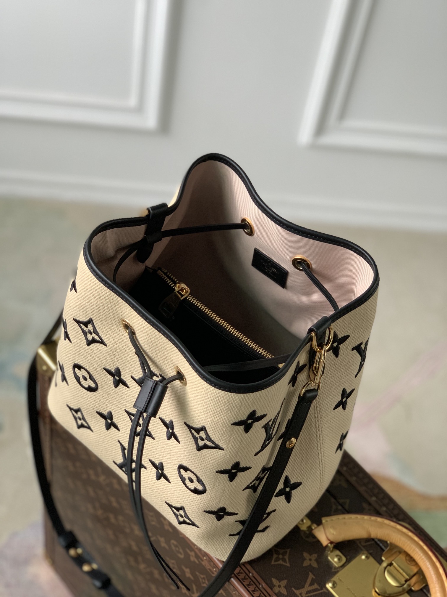 l0*is V*t0n néonoé bucket bag -m23080-26x22x27cm